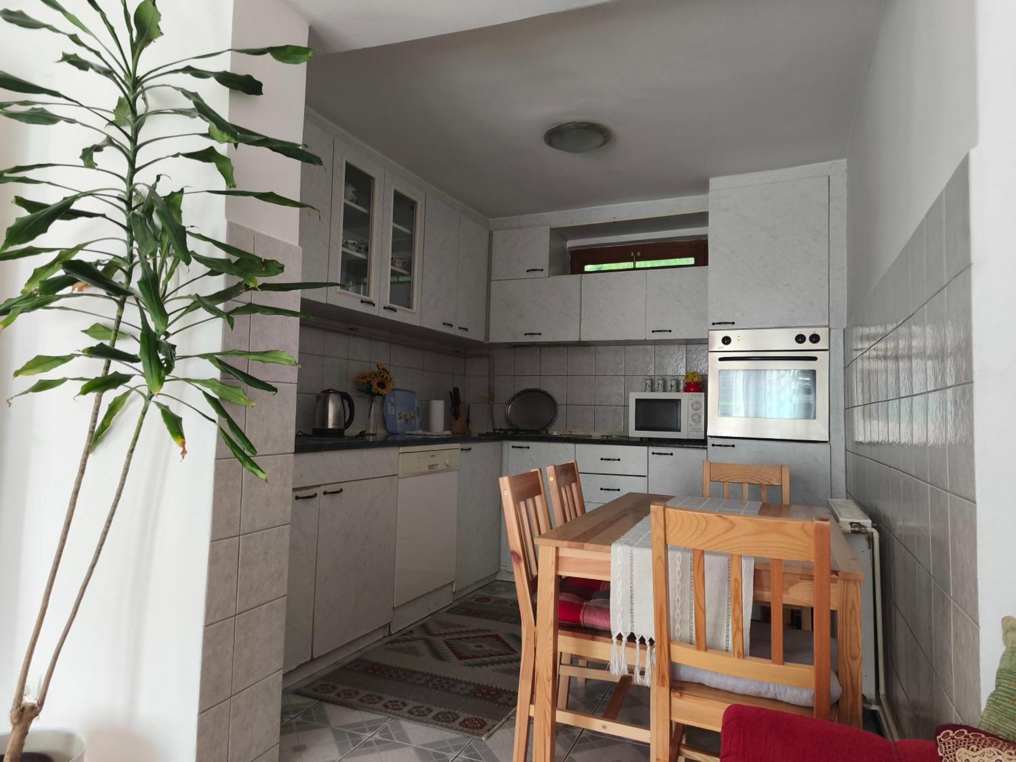 Yasmin Apartment ซาราเยโว ภายนอก รูปภาพ